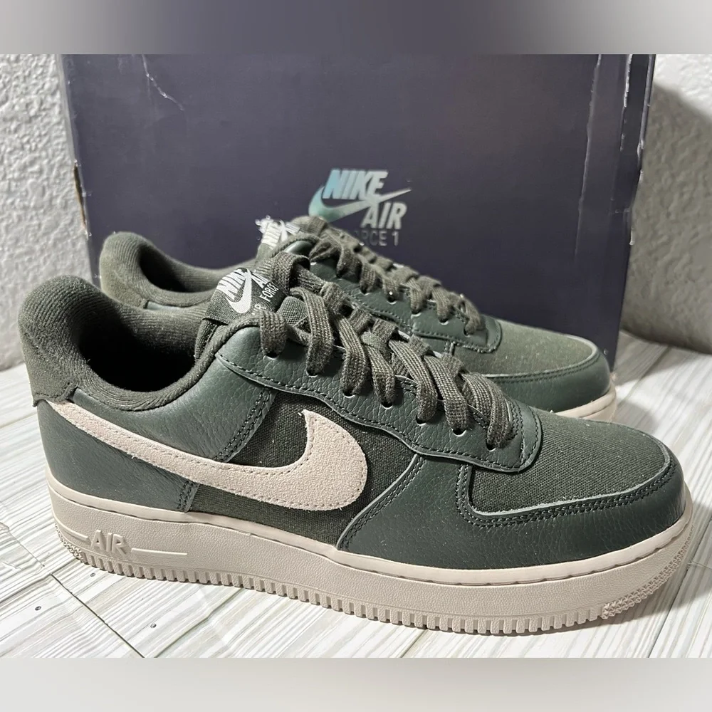 Nike Air Force 1 ‘07 LX‎ men’s sneakers shoes sequoia green cream size 7 low